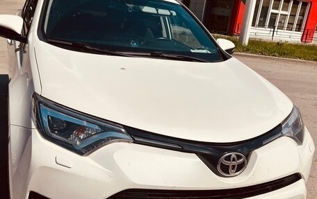 Toyota RAV4, 2017 год, 2 560 000 рублей, 5 фотография