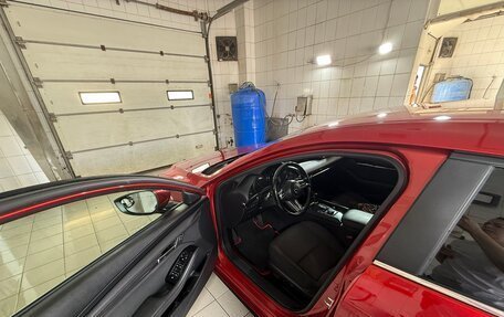 Mazda 3, 2019 год, 2 150 000 рублей, 19 фотография