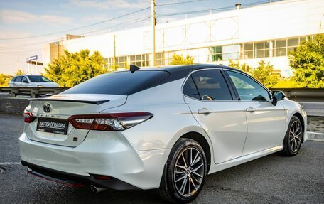 Toyota Camry, 2021 год, 3 298 000 рублей, 7 фотография