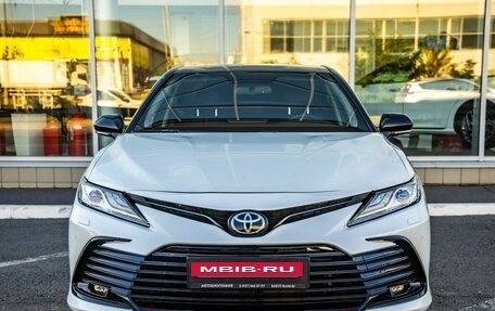 Toyota Camry, 2021 год, 3 298 000 рублей, 2 фотография