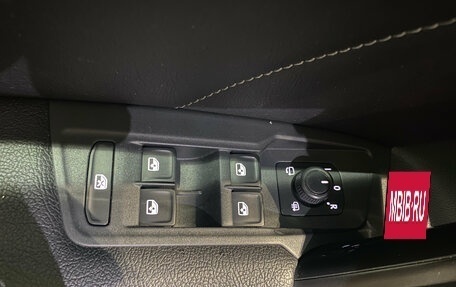 Volkswagen Tiguan II, 2021 год, 2 780 000 рублей, 13 фотография