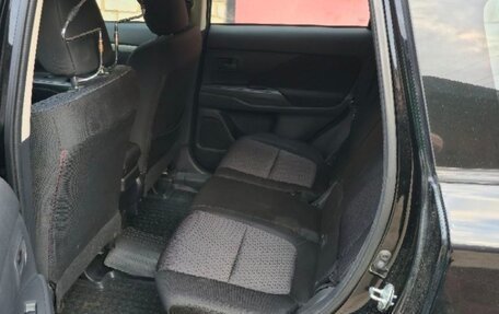 Mitsubishi Outlander III рестайлинг 3, 2013 год, 1 550 000 рублей, 9 фотография
