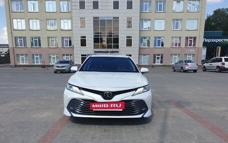 Toyota Camry, 2020 год, 3 400 000 рублей, 9 фотография