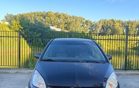 Mitsubishi Colt VI рестайлинг, 2005 год, 450 000 рублей, 2 фотография
