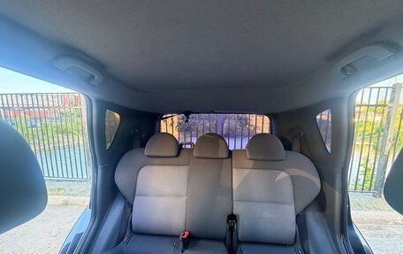 Mitsubishi Colt VI рестайлинг, 2005 год, 450 000 рублей, 20 фотография