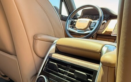 Land Rover Range Rover IV рестайлинг, 2022 год, 14 700 000 рублей, 10 фотография