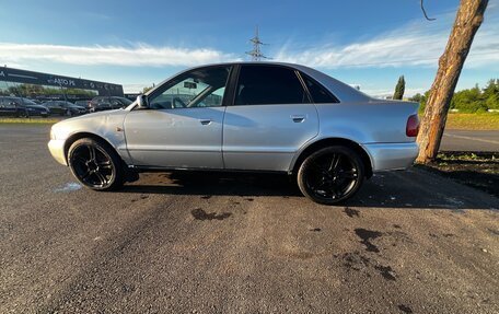 Audi A4, 1998 год, 275 000 рублей, 2 фотография