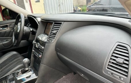 Infiniti FX II, 2010 год, 1 699 000 рублей, 21 фотография