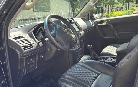 Toyota Land Cruiser Prado 150 рестайлинг 2, 2018 год, 5 250 000 рублей, 2 фотография