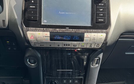 Toyota Land Cruiser Prado 150 рестайлинг 2, 2018 год, 5 250 000 рублей, 12 фотография
