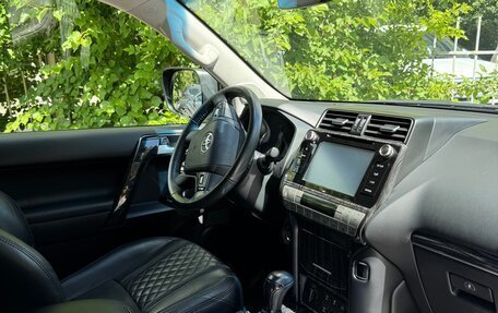 Toyota Land Cruiser Prado 150 рестайлинг 2, 2018 год, 5 250 000 рублей, 11 фотография