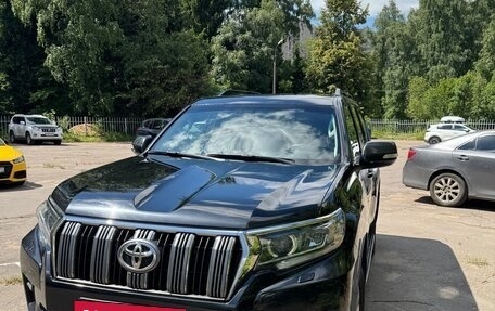 Toyota Land Cruiser Prado 150 рестайлинг 2, 2018 год, 5 250 000 рублей, 5 фотография