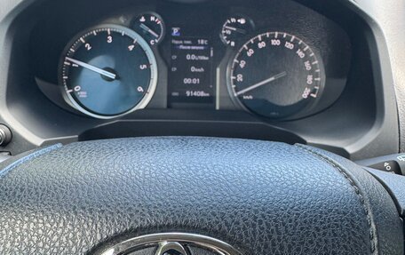 Toyota Land Cruiser Prado 150 рестайлинг 2, 2018 год, 5 250 000 рублей, 13 фотография