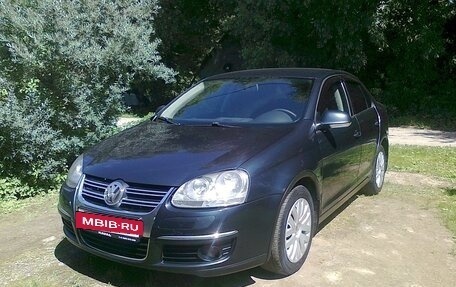 Volkswagen Jetta VI, 2010 год, 395 000 рублей, 2 фотография