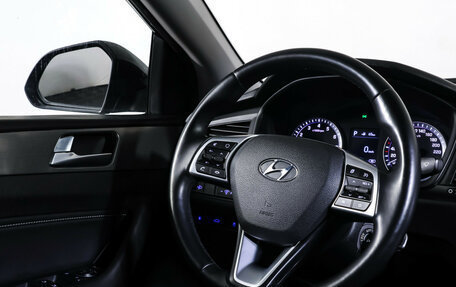 Hyundai Sonata VII, 2019 год, 1 850 000 рублей, 14 фотография