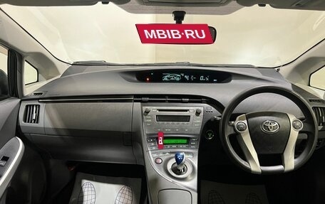 Toyota Prius, 2010 год, 950 000 рублей, 12 фотография