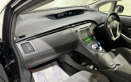 Toyota Prius, 2010 год, 950 000 рублей, 15 фотография