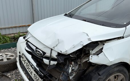 Hyundai Solaris II рестайлинг, 2013 год, 200 000 рублей, 2 фотография