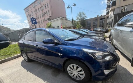 Hyundai Solaris II рестайлинг, 2016 год, 900 000 рублей, 4 фотография