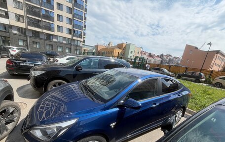 Hyundai Solaris II рестайлинг, 2016 год, 900 000 рублей, 3 фотография