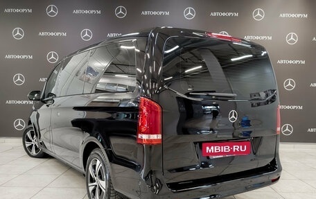 Mercedes-Benz V-Класс, 2022 год, 5 450 000 рублей, 6 фотография