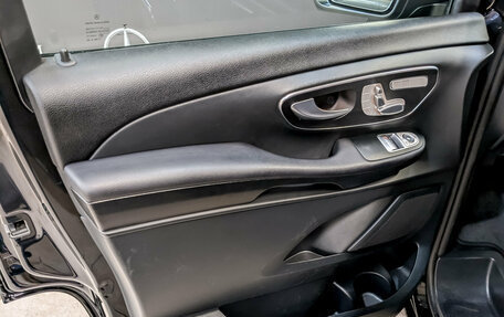 Mercedes-Benz V-Класс, 2022 год, 5 450 000 рублей, 18 фотография