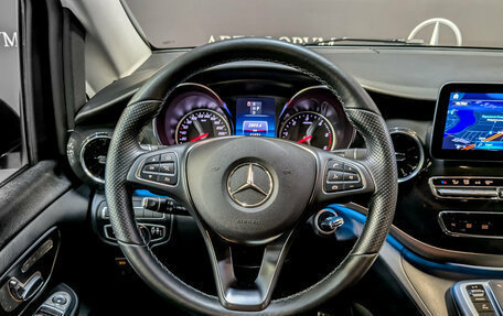 Mercedes-Benz V-Класс, 2022 год, 5 450 000 рублей, 20 фотография