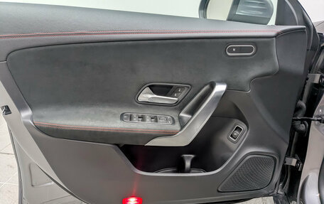 Mercedes-Benz CLA, 2021 год, 3 290 000 рублей, 19 фотография