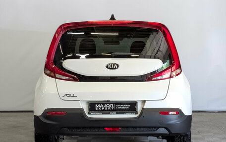 KIA Soul III, 2021 год, 2 000 000 рублей, 6 фотография