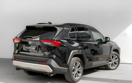 Toyota RAV4, 2024 год, 3 920 000 рублей, 5 фотография