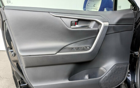 Toyota RAV4, 2024 год, 3 920 000 рублей, 19 фотография