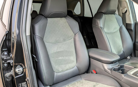 Toyota RAV4, 2024 год, 3 920 000 рублей, 24 фотография