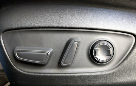 Toyota RAV4, 2024 год, 3 920 000 рублей, 21 фотография