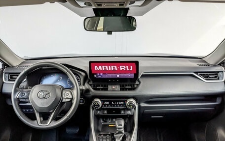 Toyota RAV4, 2024 год, 3 920 000 рублей, 14 фотография