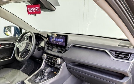 Toyota RAV4, 2024 год, 3 920 000 рублей, 11 фотография