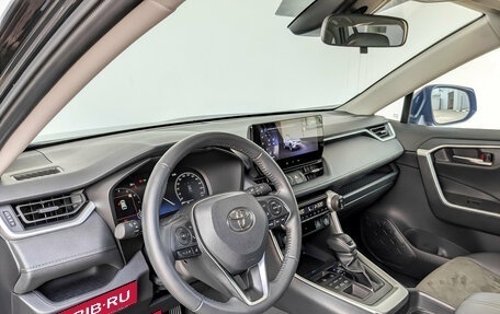 Toyota RAV4, 2024 год, 3 920 000 рублей, 16 фотография