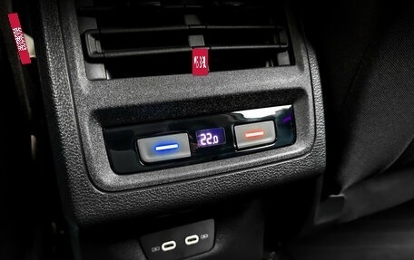 Volkswagen Golf VIII, 2020 год, 2 085 000 рублей, 29 фотография