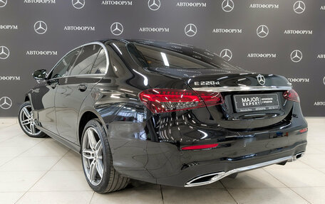 Mercedes-Benz E-Класс, 2022 год, 4 950 000 рублей, 7 фотография