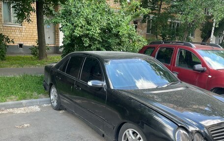 Mercedes-Benz E-Класс, 1999 год, 380 000 рублей, 2 фотография