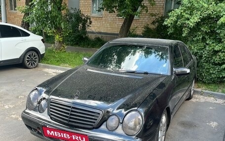 Mercedes-Benz E-Класс, 1999 год, 380 000 рублей, 3 фотография