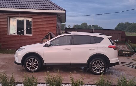 Toyota RAV4, 2017 год, 2 500 000 рублей, 7 фотография