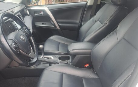 Toyota RAV4, 2017 год, 2 500 000 рублей, 16 фотография