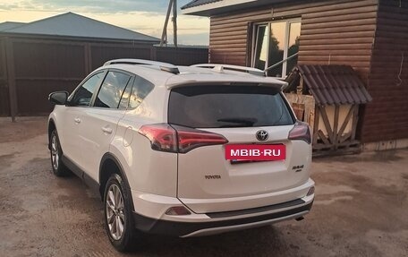 Toyota RAV4, 2017 год, 2 500 000 рублей, 6 фотография