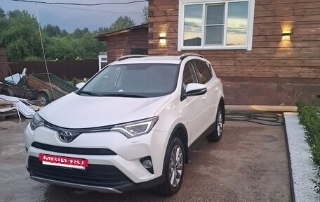 Toyota RAV4, 2017 год, 2 500 000 рублей, 8 фотография