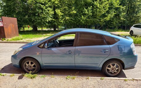 Toyota Prius, 2008 год, 650 000 рублей, 2 фотография