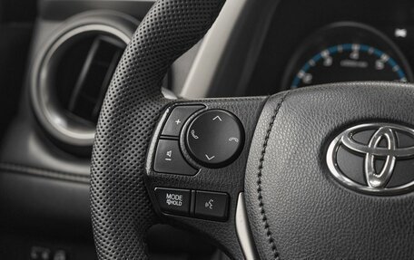 Toyota RAV4, 2016 год, 1 999 000 рублей, 13 фотография