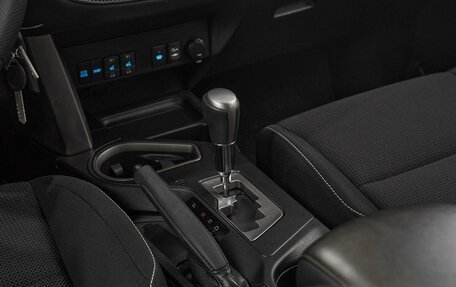 Toyota RAV4, 2016 год, 1 999 000 рублей, 17 фотография