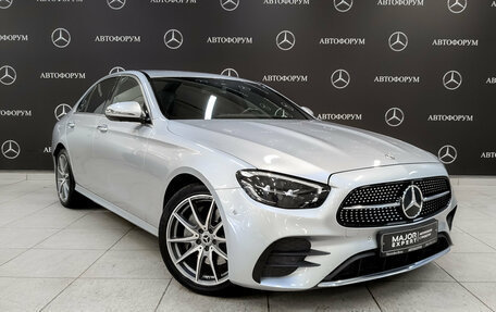 Mercedes-Benz E-Класс, 2022 год, 5 200 000 рублей, 3 фотография