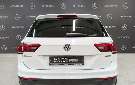 Volkswagen Tiguan II, 2018 год, 2 615 000 рублей, 6 фотография
