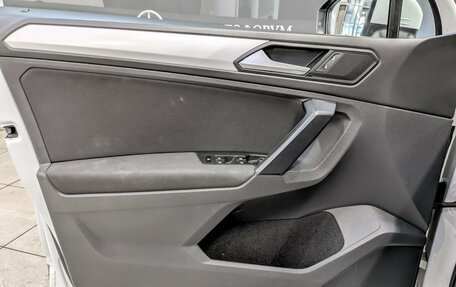 Volkswagen Tiguan II, 2018 год, 2 615 000 рублей, 19 фотография